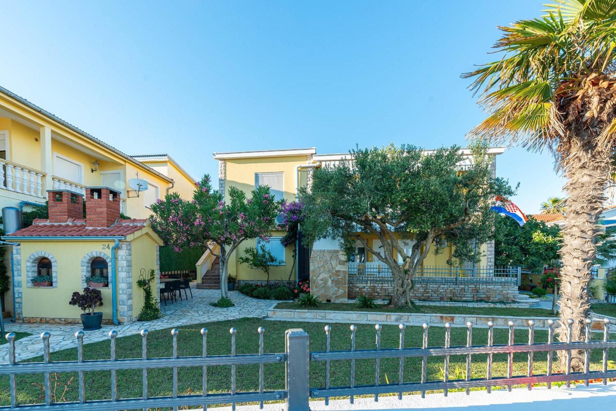 Apartment House Inga Vir Exterior foto
